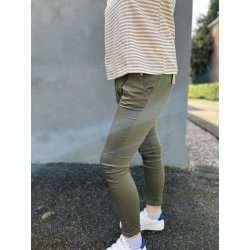 Pantalon vert kaki coupe slim femme