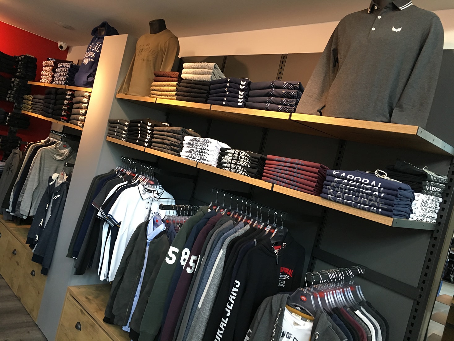Marque de vêtements émergents